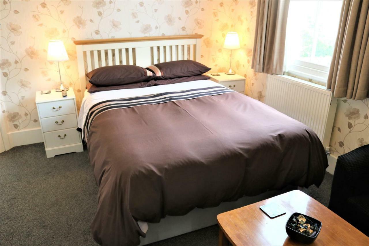 ミルトン・ケインズ Telford House Bed & Breakfast エクステリア 写真